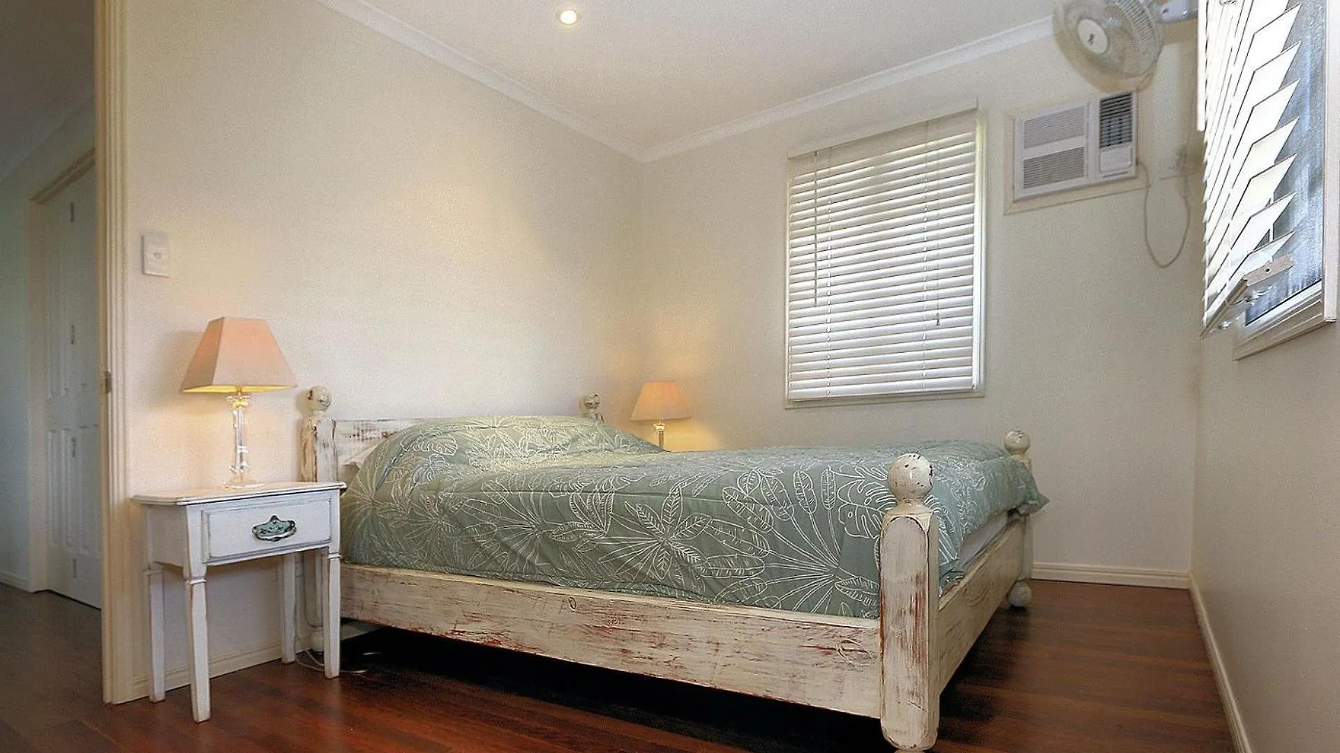 Holiday home 32 Welch Street Elliott Heads Villa Australia